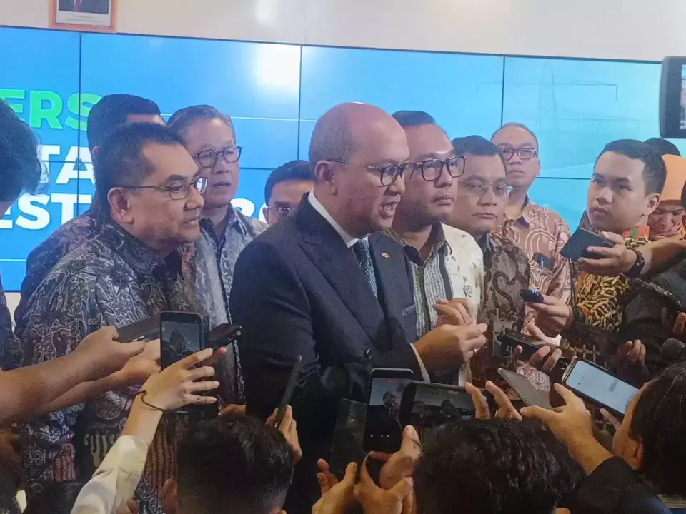 Menteri Investasi dan Hilirisasi/Kepala BKPM Rosan Roeslani dalam konferensi pers di kantor Kementerian Investasi dan Hilirisasi/BKPM pada Selasa (29/7/2025). (Investor Daily/Arnoldus Kristianus)