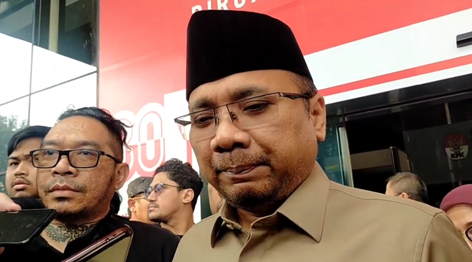 Mantan Menteri Agama Yaqut Cholil Qoumas usai memenuhi panggilan KPK, Kamis (7/8/2025).