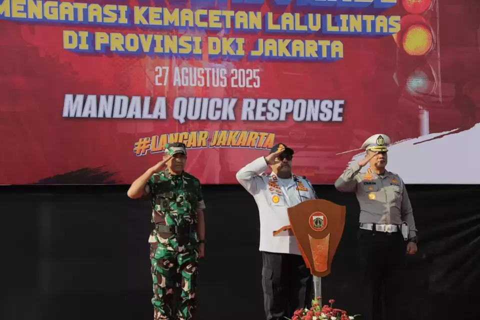 Wakil Gubernur DKI Jakarta Rano Karno saat memimpin Apel Kolaborasi Mengatasi Kemacetan Lalu Lintas di kawasan Monumen Nasional, Jakarta, Rabu (27/08/2025). 