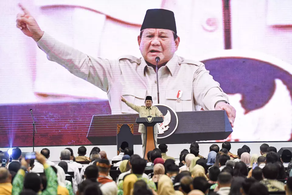 Presiden Prabowo Subianto menyampaikan arahan pada Peresmian dan Pembukaan Apkasi Otonomi Expo 2025: Trade, Tourism, Investment, and Procurement di ICE BSD, Tangerang, Banten, Kamis (28/8/2025). (ANTARA FOTO/Muhammad Adimaja)