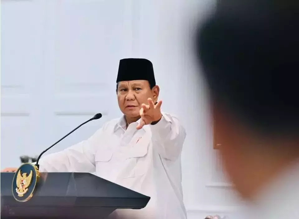 Presiden Prabowo Subianto memimpin Sidang Kabinet Paripurna di Ruang Sidang Kabinet, Istana Kepresidenan Jakarta. (BPMI Setpres/Kris)