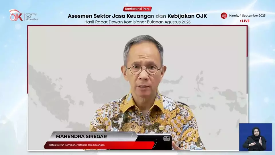 Ketua Dewan Komisioner OJK Mahendra Siregar dalam jumpa pers yang digelar secara online di Jakarta, Kamis 4 September 2025.