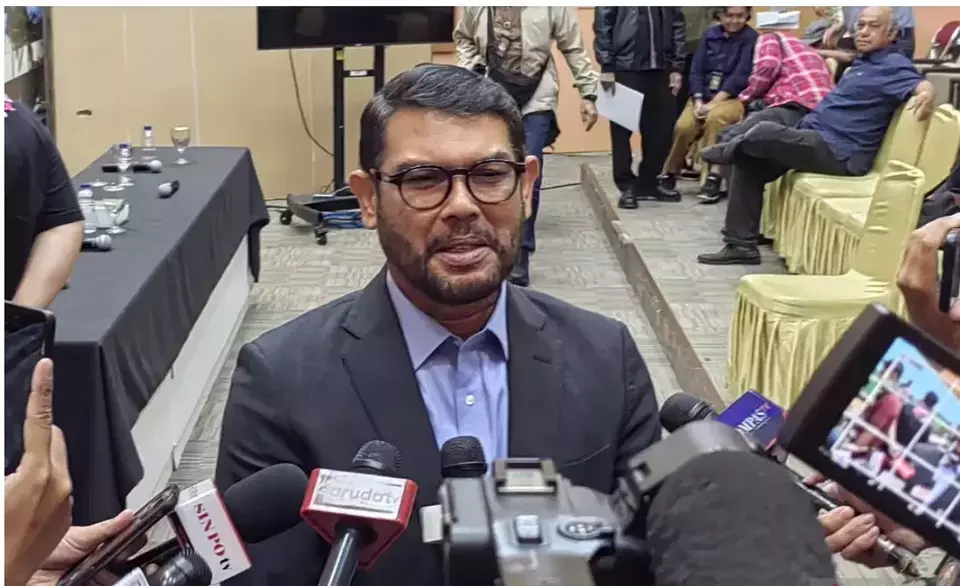 Anggota Komisi III DPR RI Nasir Djamil di Kompleks Parlemen, Senayan, Jakarta, Kamis (19/6/2025). ANTARA/Melalusa Susthira K.