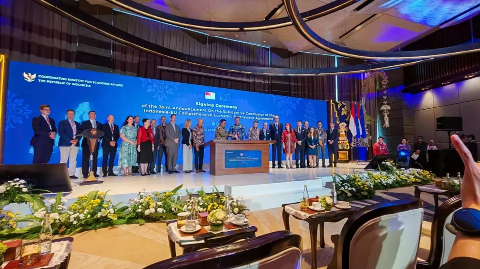 Indonesia dan Uni Eropa menandatangani IEU-CEPA di Bali, Selasa (23/9/2025).