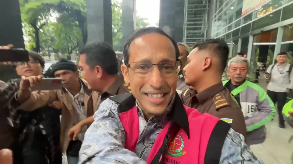 Mantan Mendikbudristek Nadiem Anwar Makarim usai menjalani sidang kasus dugaan korupsi Laptop Chromebook, di Pengadilan Tipikor, PN Jakarta Pusat.