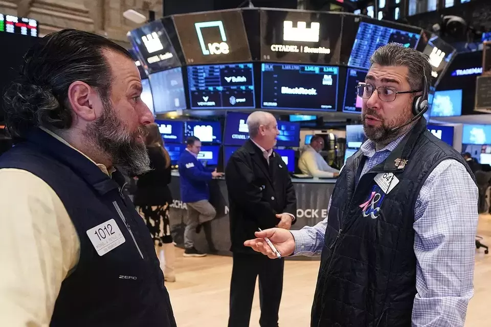 Ilustrasi Wall Street
Sumber; AP Photo/Richard Drew 