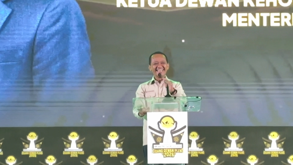 Menteri Energi dan Sumber Daya Mineral (ESDM), Bahlil Lahadalia menghadiri Sidang Dewan Pleno Hipmi di Kota Makassar, Sulawesi Selatan, Minggu (15/2/2026). (B-Universe/Irfandi Ahmad Nasir)