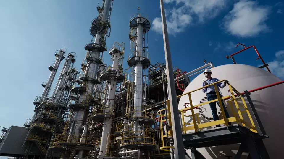 Chandra Asri Group semakin memperkuat posisinya sebagai satu-satunya produsen tunggal MTBE dan Butene-1 di Indonesia sekaligus mendukung ketersediaan pasokan bahan baku strategis bagi berbagai sektor industri domestik. (Chandra Asri Group/Istimewa)