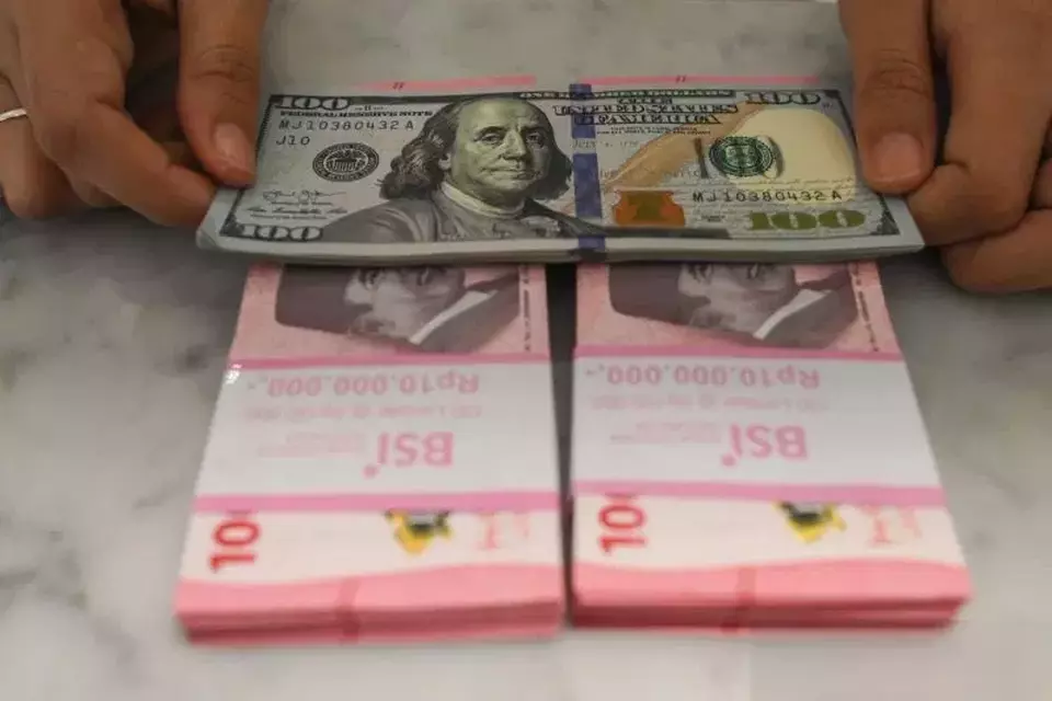 Nilai tukar rupiah terhadap dolar AS
sumber; Antara