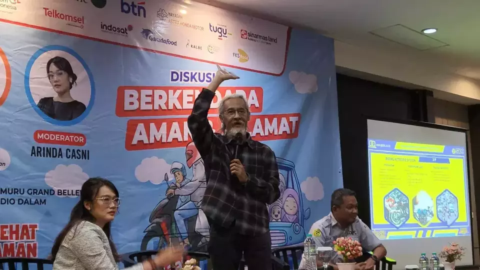 Koordinator Jaringan Aksi Keselamatan Jalan (Jarak Aman), Edo Rusyanto dalam diskusi Berkendara Aman & Selamat yang digelar Jarak Aman di Jakarta, Selasa (10/3/2026). (Foto: B-Universe/ Eman)