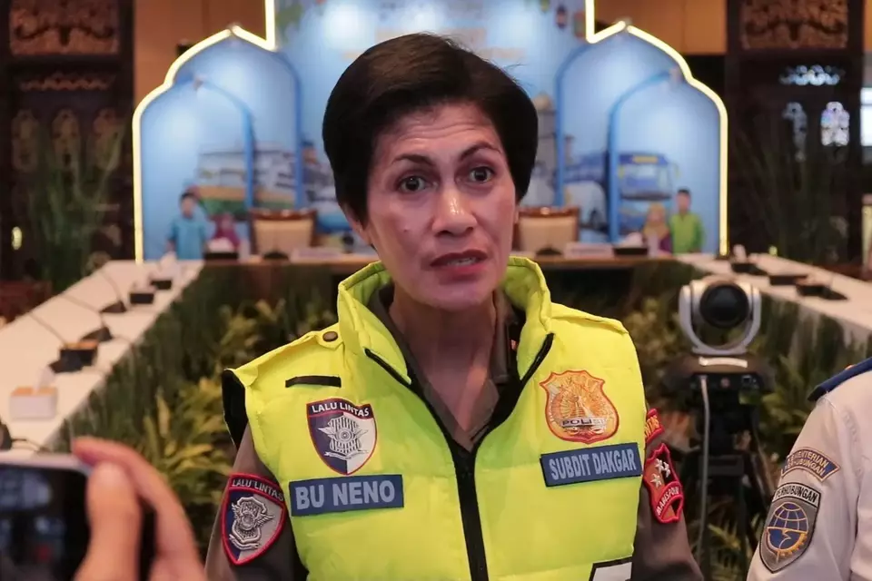 Ipda Hanny Neno saat menyampaikan keterangan pers di Posko Pusat Angkutan Lebaran Terpadu, Jakarta, Kamis (19/3/2026). (B-Universe Photo/Addin Anugrah Siwi)