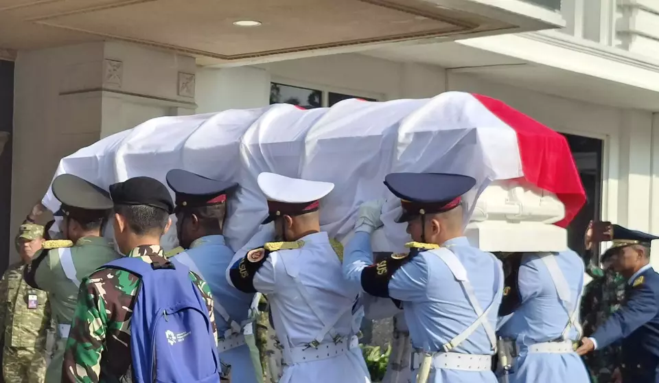 Jenazah mantan Menhan Juwono Sudarsono disemayamkan  di Ruang Hening, Kementerian Pertahanan sebelum dimakamkan di TMP Kalibata, Minggu (29/3/2026).
