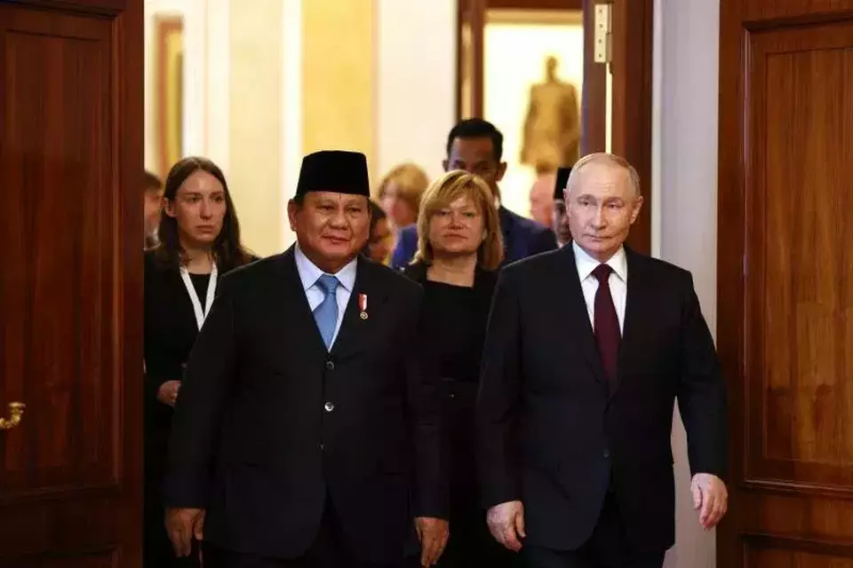 Presiden RI Prabowo Subianto (kiri) dan Presiden Rusia Vladimir Putin ketika berada Istana Kremlin, Moskow, Rusia, Senin (13/4/2026). (Foto: ANTARA/HO-Bakom RI)