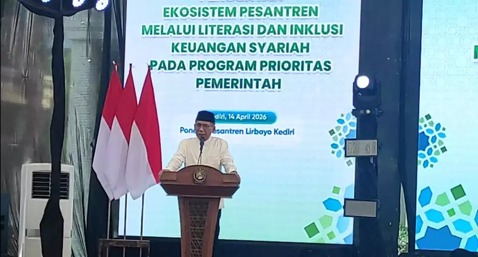 Ketua Umum PBNU KH Yahya Cholil Staquf saat menghadiri peresmian Satuan Petugas Pemenuhan Gizi (SPPG) di Pondok Pesantren (Ponpes) Lirboyo, Kota Kediri, Jawa Timur, Selasa (14/4/2026).  