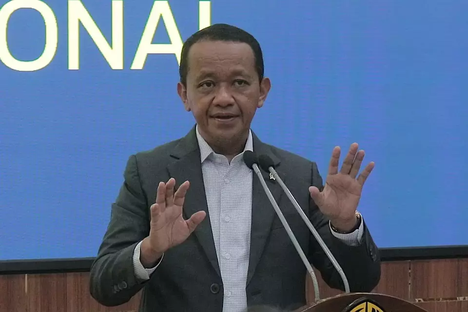 Menteri Energi dan Sumber Daya Mineral (ESDM), Bahlil Lahadalia. (B-Universe Photo/Addin Anugrah Siwi)