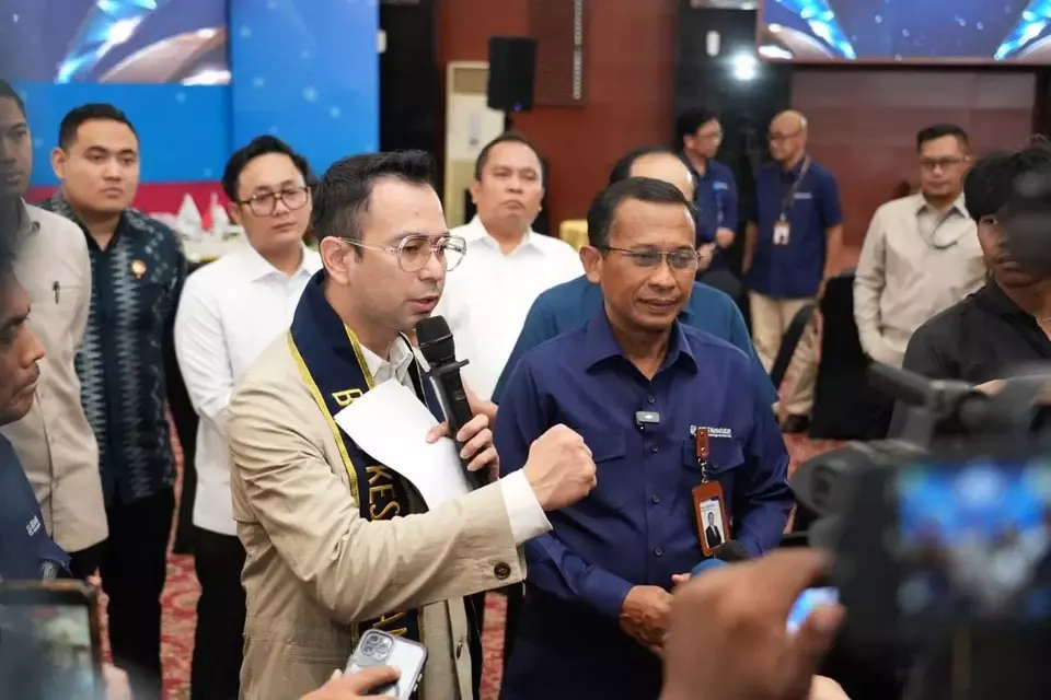 Raffi Ahmad dianugerahi Gelar Duta Kehormatan BPJS Kesehatan. (BPJS Kesehatan)