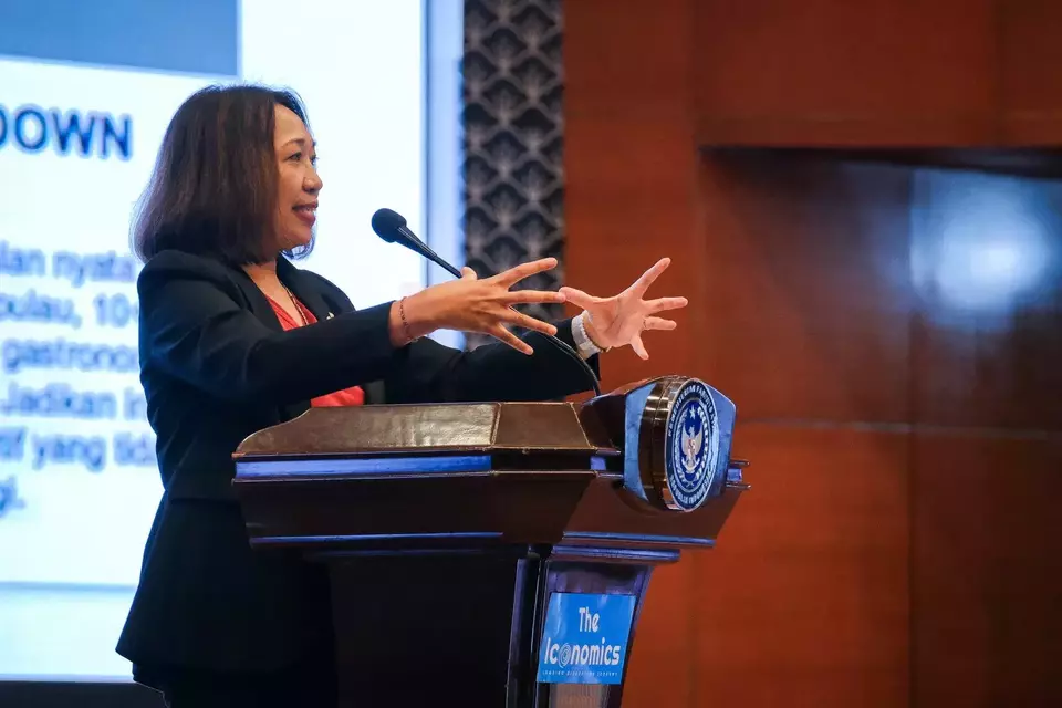 Deputi Bidang Pemasaran Kemenpar, Ni Made Ayu Marthini, menyampaikan sambutannya dalam forum The Iconomics CEO Forum & Awards yang bertajuk "Resilient Leadership in the Age of Disruption" di Balairung Soesilo Soedarman, Gedung Sapta Pesona, Jakarta, Kamis (23/4/2026). (Foto: Kemenpar)