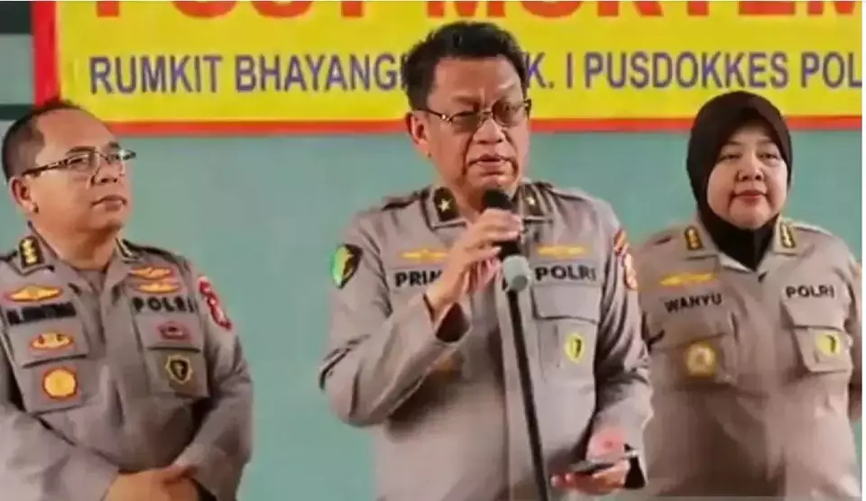 Kepala RS Polri Kramat Jati, Prima Heru Yulihartono memberikan keterangan pers di RS Polri Kramat Jati, Jakarta Timur, Selasa (28/4/2026). ANTARA/Siti Nurhaliza/am.