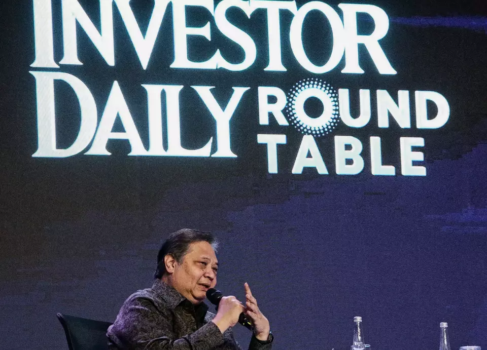 Menteri Koordinator Bidang Perekonomian, Airlangga Hartarto, dalam Investor Daily Roundtable: Menakar Denyut Ekonomi, Akselerasi Pertumbuhan di Tengah Gejolak Global di Hotel Mulia Senayan, Jakarta, pada Selasa (28/4/2026). (B-Universe Photo/Joanito De Saojoao)