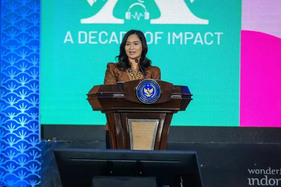 Wakil Menteri Pariwisata (Wamenpar) Ni Luh Puspa saat menyampaikan sambutannya pada acara Kick-off IPOS-X di Gedung Sapta Pesona, Jakarta, Selasa (28/4/2026). (Foto: Dok Kemenpar)