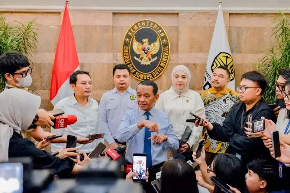 Menteri ESDM Bahlil Lahadalia saat menyampaikan keterangan pers di Jakarta. (Foto: Kementerian ESDM)
