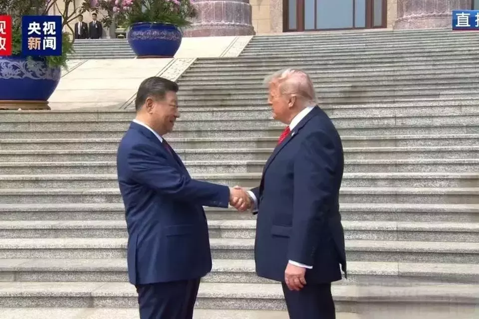 Trump dan Xi Jinping resmi bertemu di Beijing
Sumber: Ist