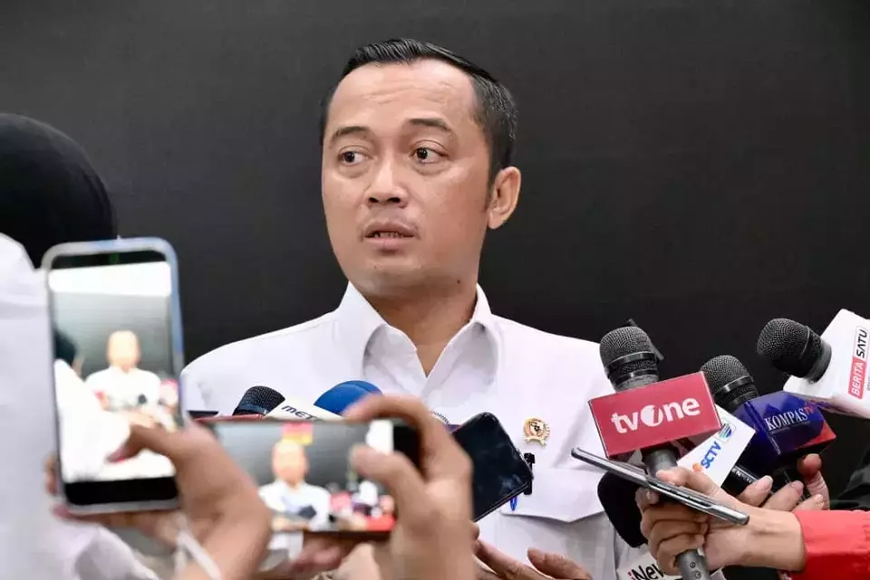 Mensesneg Prasetyo Hadi memberikan keterangannya di kompleks Istana Kepresidenan Jakarta para Kamis, (4/6/2026). (Foto: BPMI Setpres)
