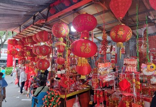 Year of the Rabbit Brings Good Fortune for Glodok Vendors