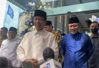 Jokowi Meets Key Allies without Megawati