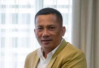 Controversial Meranti Regent Arrested for Alleged Graft