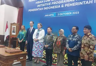 UK Unveils $33m Grant for Indonesia's Green Growth During Trevelyan's Visit