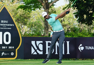 Gaganjeet Bhullar on Lead at BNI Indonesian Masters