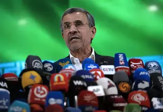 Mahmoud Ahmadinejad Registers for June 28 Iranian Presidential Election