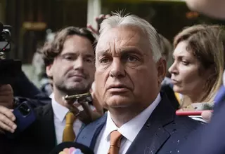 Hungary Threatens to Send Buses of Asylum Seekers to EU Headquarters