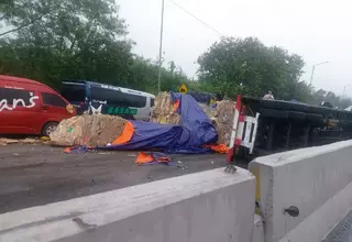 Breaking: Dozens of Vehicles Pileup in Cipularang Toll Accident, Jakarta-Bound Traffic Blocked