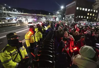 South Korea's Impeached President Defies Warrant in Hourslong Standoff