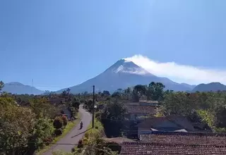 Lava Flows and Seismic Activity Increase as Mount Merapi Remains on High Alert