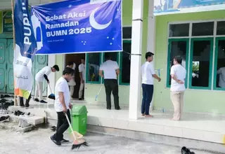 Pupuk Indonesia Gives Roudlotul Muta'allimin School a Spring Clean