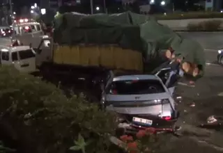 Two Killed After Hyundai EV Crashes Into Parked Truck in West Jakarta