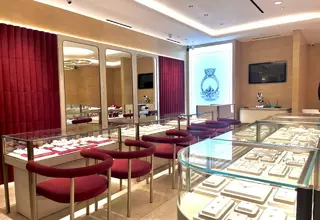 Frank & co. Turns First Store into Timeless Beauty on 30th Anniversary