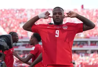 Larin Rescues Canada in 1-1 Draw With Bosnia in World Cup Opener