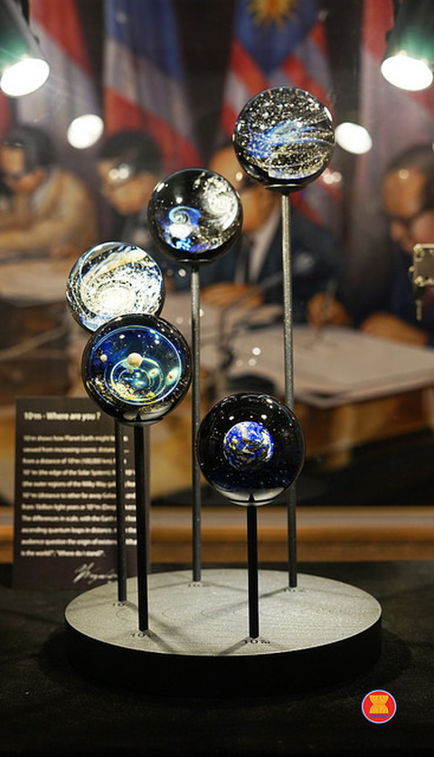 Japanese Glass Artist's Crystal Balls Celebrate Asean-Japan Partnership