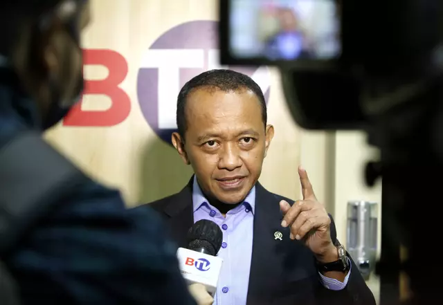 Indonesia menolak seruan Dana Moneter Internasional untuk mencabut larangan ekspor minyak mentah