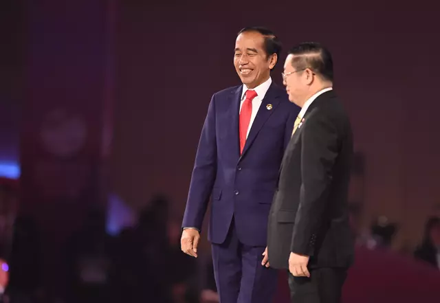 Masyarakat Indonesia melihat Amerika Serikat dan Tiongkok sebagai mitra ekonomi yang cocok untuk Perhimpunan Bangsa-Bangsa Asia Tenggara (ASEAN).