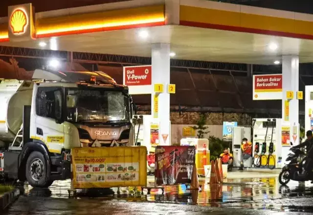 Shell to Exit Fuel Retail Business in Indonesia, Sells Stations to JV