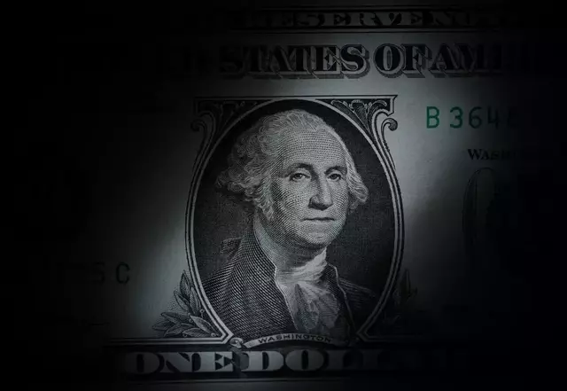 Strange Sell-Off in US Dollar Raises Specter of Investors Losing Trust in Trump’s America