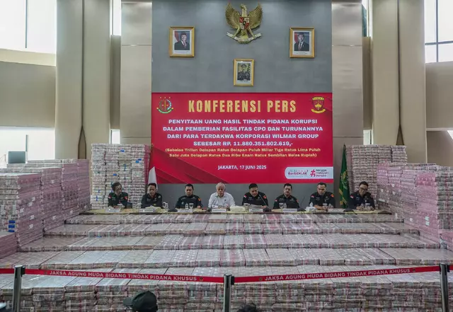 Towering Banknotes on Display as AGO Seizes $728 Million in Palm Oil Graft