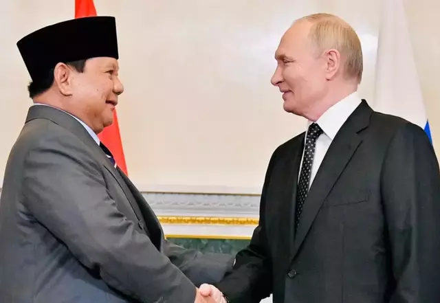 Russia Ready to Boost Oil Supplies to Indonesia, Putin Tells Prabowo