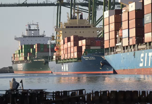 US Tariff Cut Gives Indonesia Edge Over Vietnam, Bangladesh in Textile Exports