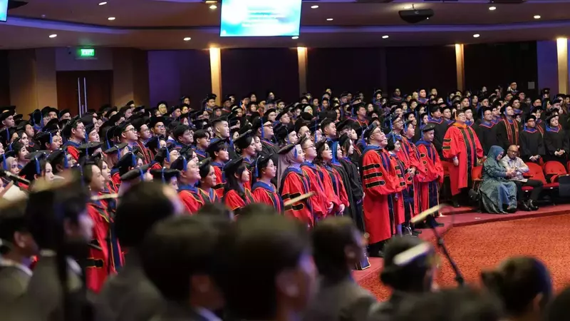 UPH Graduates 1,921 Students, Urges Them to Lead with Integrity and Impact